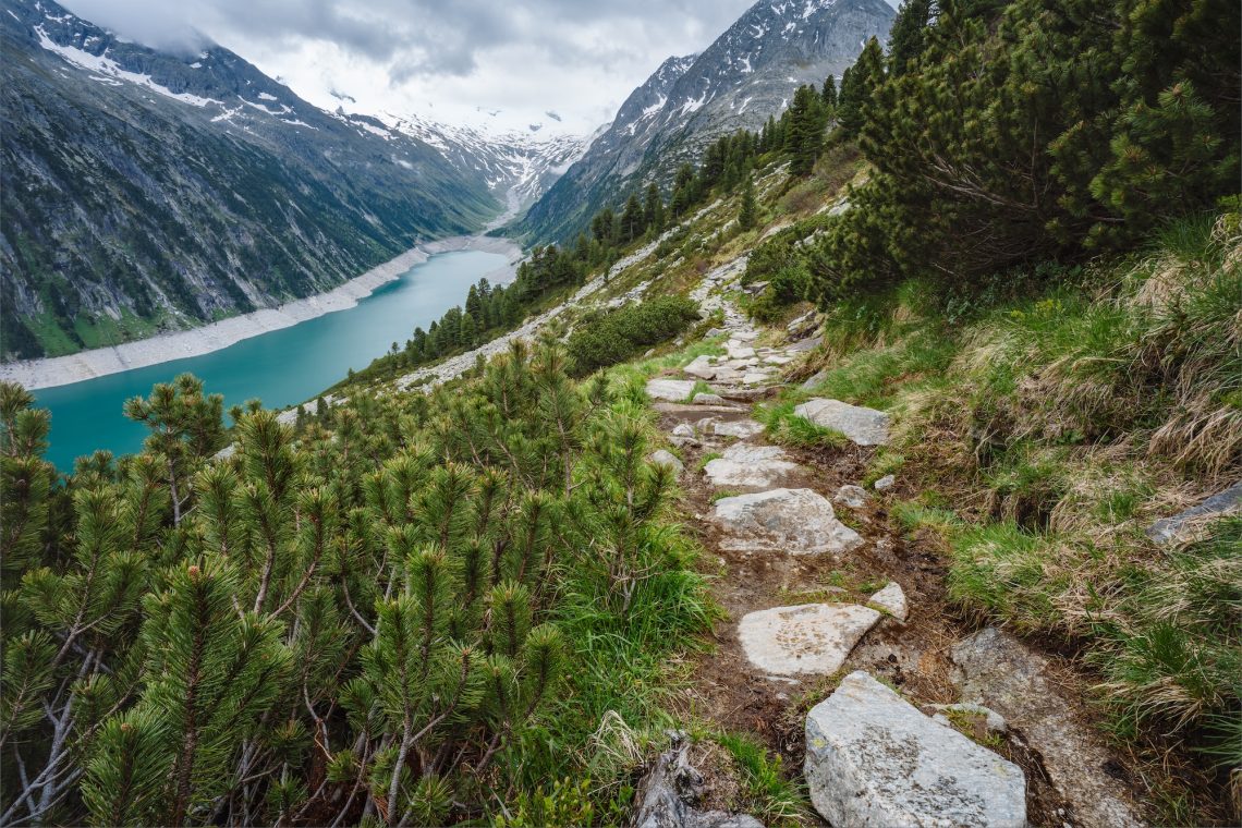 Pourquoi le Sentier des Douaniers est-il un incontournable pour les randonneurs ?